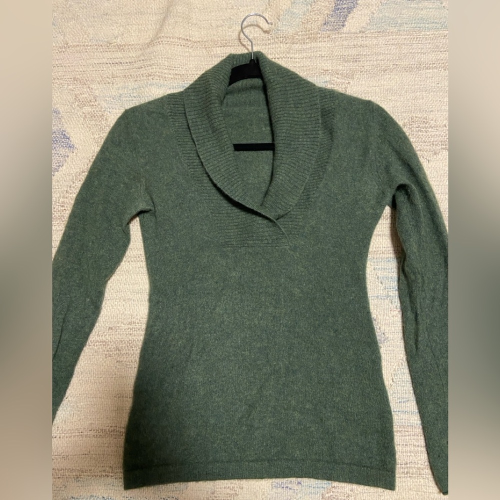 Green 100% Cashmere Sweater